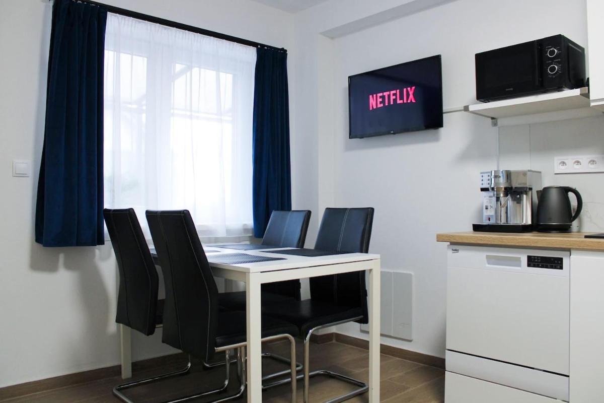 Apartment Lyly - Free Parking, Near The Metro Prague